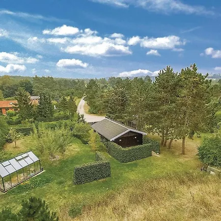 Two-bedroom In Asnas Casa vacanze